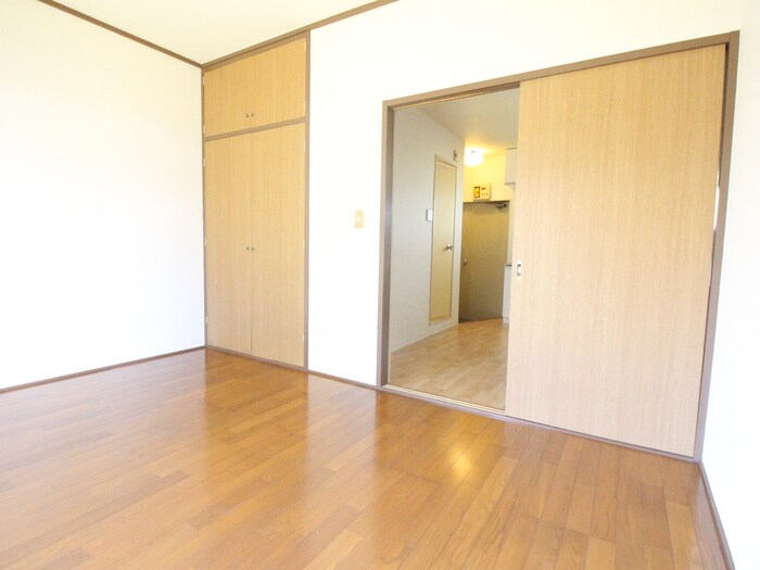 物件内観写真8　(居室)