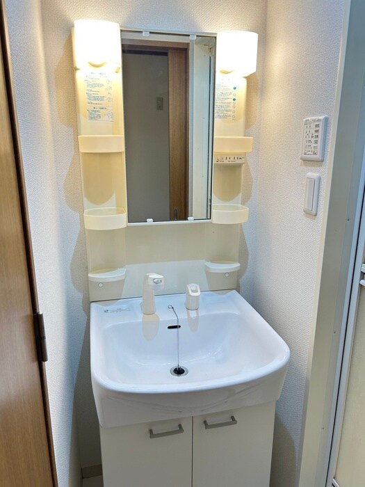 物件内観写真11　(洗面)