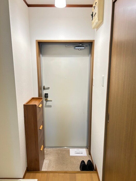 物件内観写真14　(玄関)