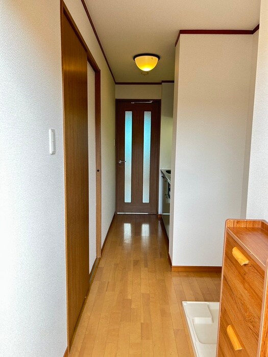 物件内観写真18　(廊下)