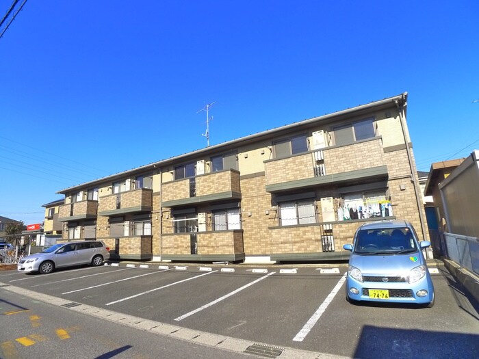 物件外観写真3　(駐車場)