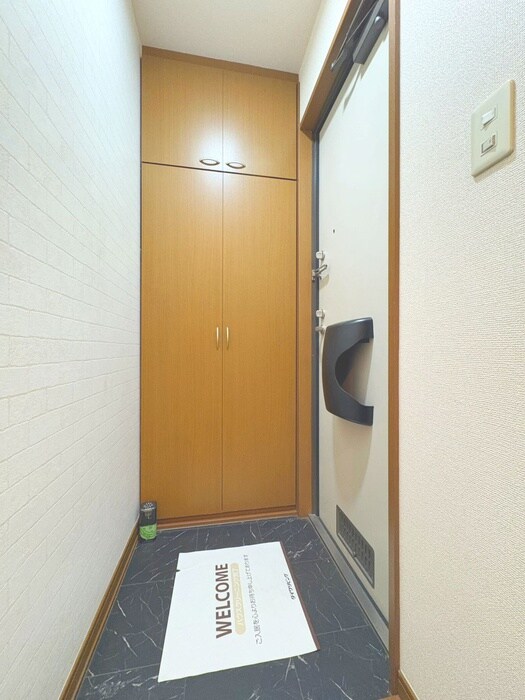 物件内観写真17　(玄関)