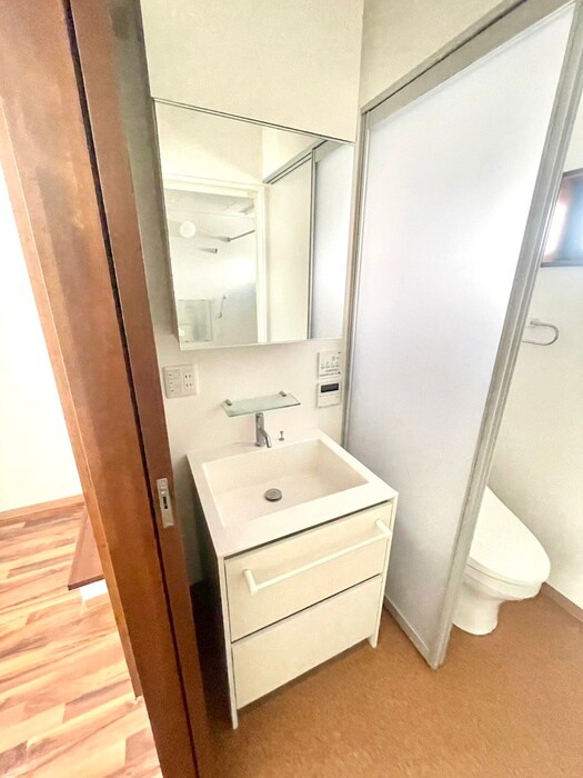 物件内観写真13　(洗面)