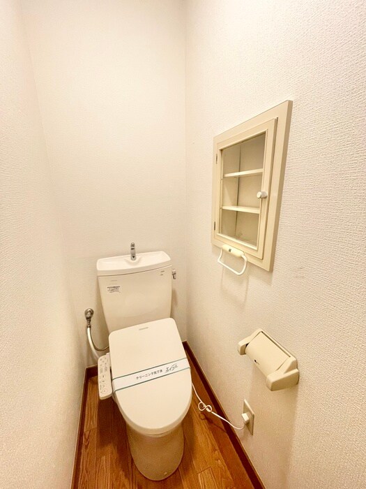 物件内観写真8　(トイレ)