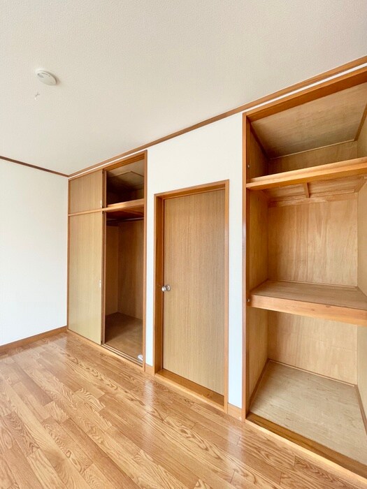 物件内観写真11　(収納)