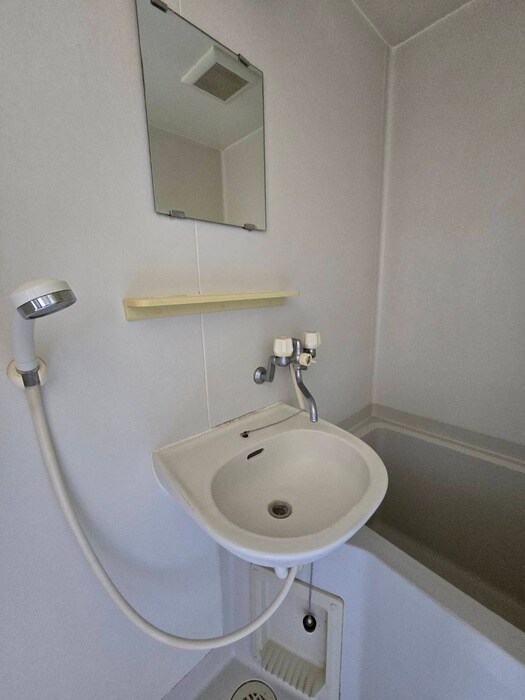 物件内観写真8　(洗面)