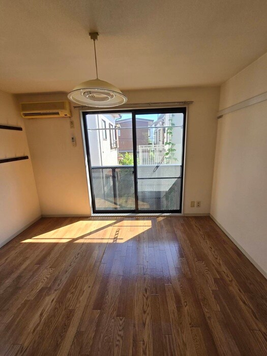 物件内観写真12　(居室)