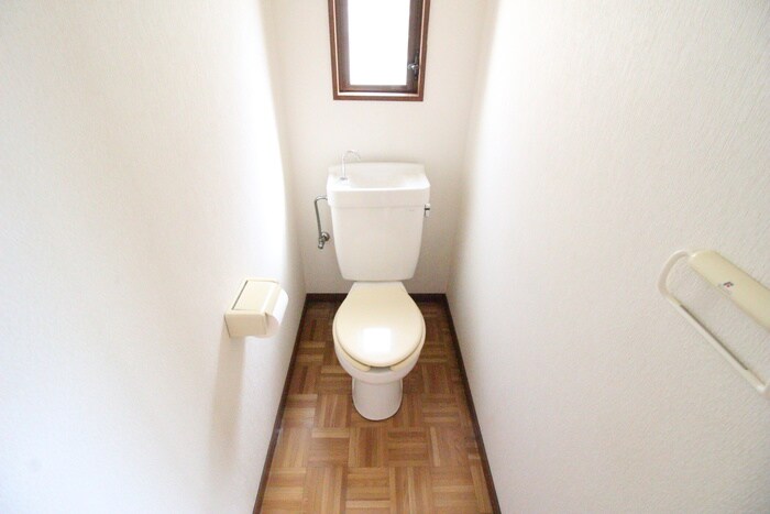 物件内観写真12　(トイレ)