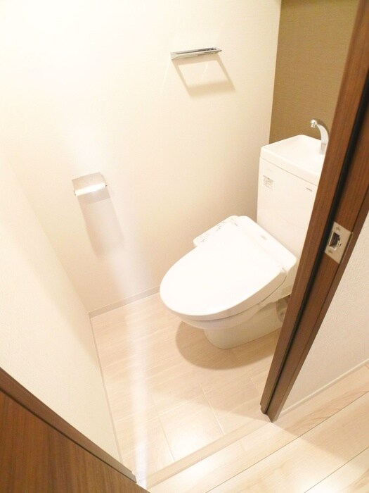 物件内観写真13　(トイレ)