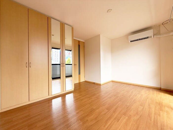 物件内観写真6　(居室)