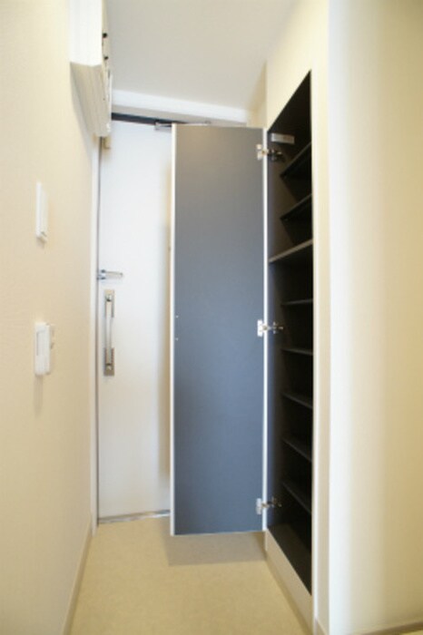 物件内観写真15　(靴箱)