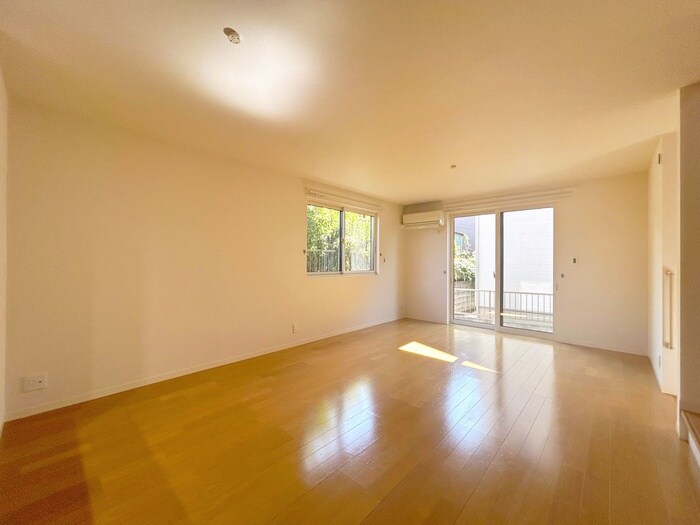 物件内観写真4　(居室)