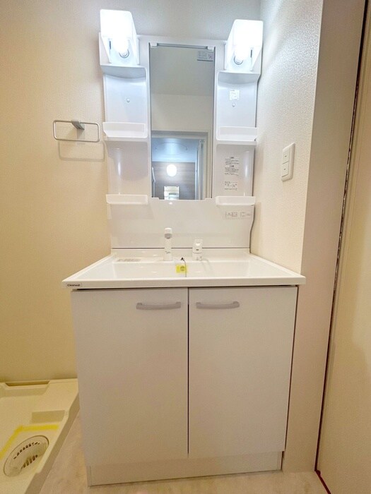 物件内観写真8　(洗面)