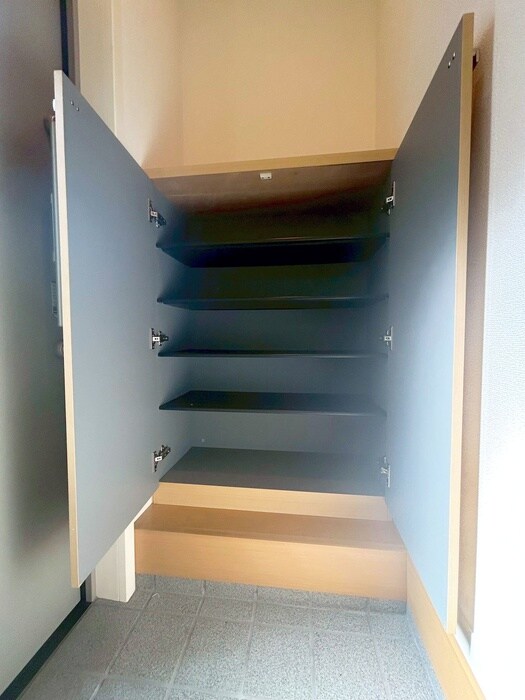 物件内観写真15　(靴箱)