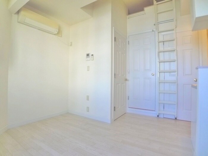物件内観写真18　(居室)