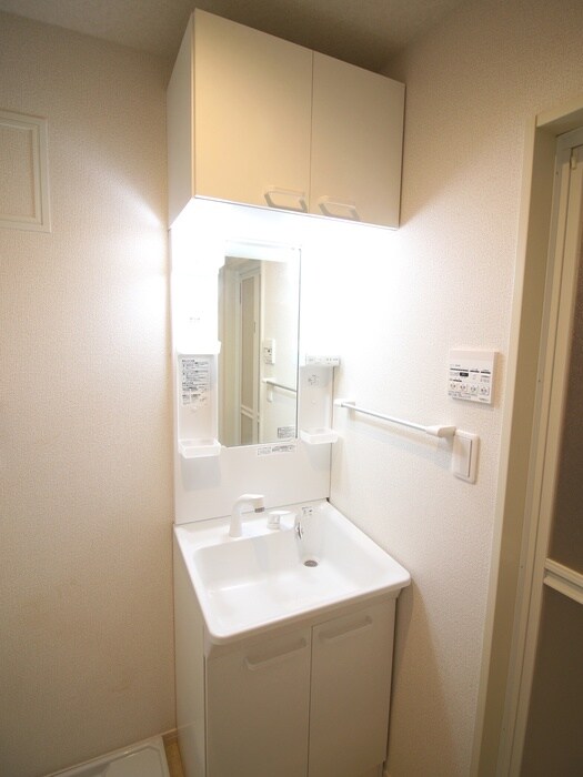 物件内観写真9　(洗面)