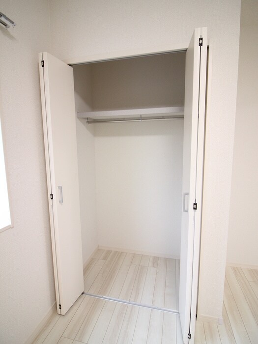 物件内観写真18　(収納)