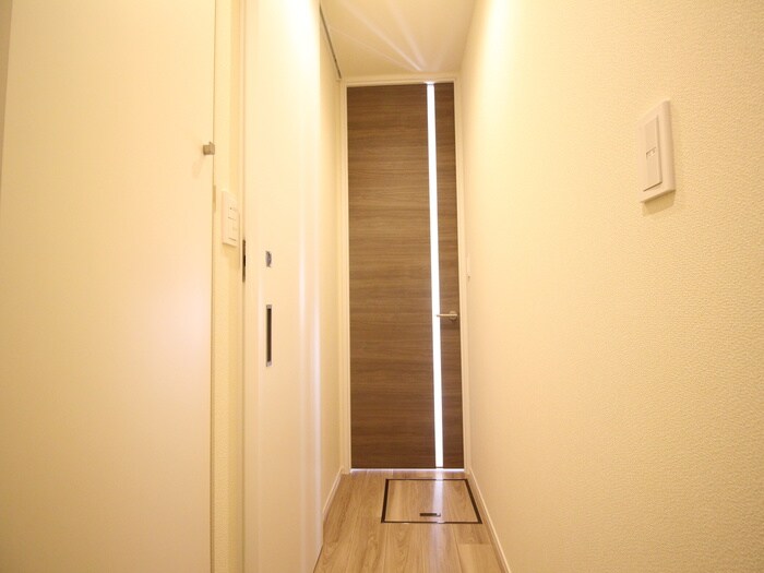 物件内観写真20　(廊下)