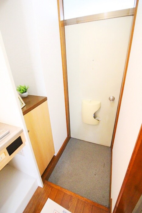 物件内観写真18　(玄関)