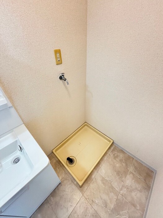 物件内観写真17　(洗濯機置場)