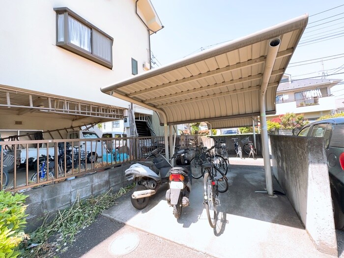 物件外観写真3　(駐輪場)