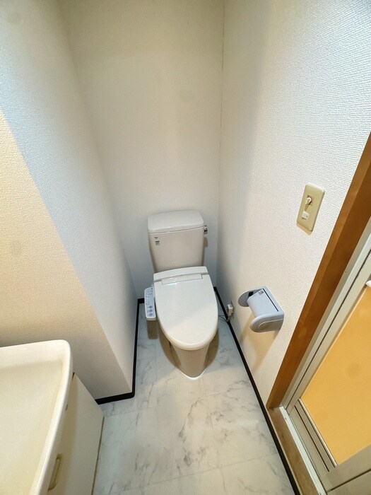 物件内観写真12　(トイレ)