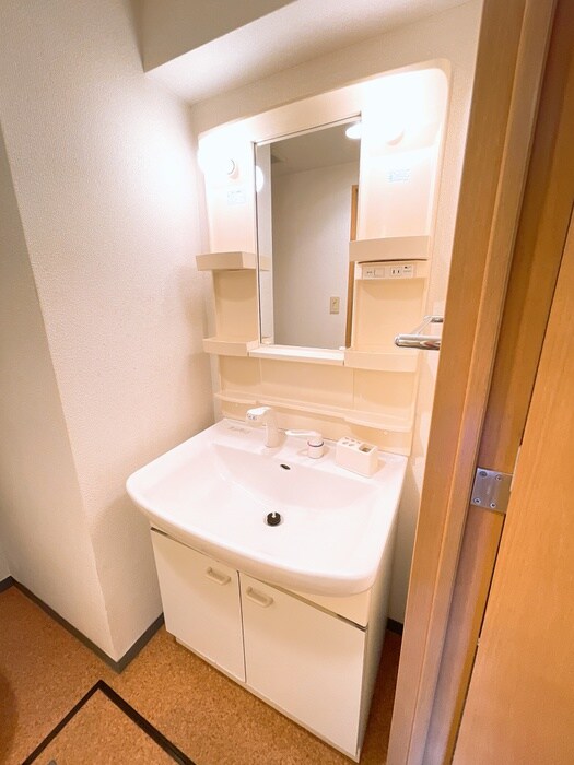 物件内観写真13　(洗面)