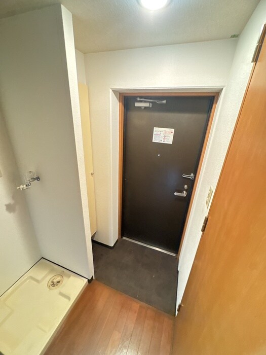 物件内観写真15　(玄関)