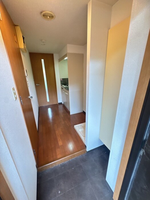 物件内観写真18　(廊下)