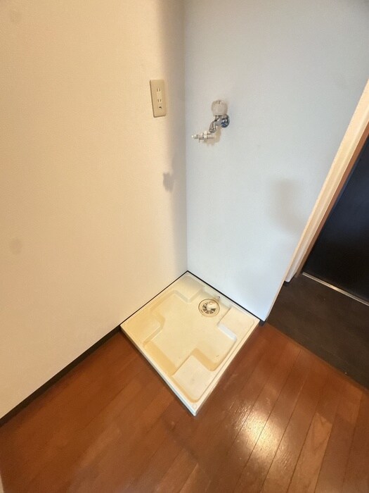 物件内観写真21　(洗濯機置場)