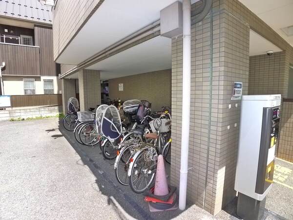 バイク置き場