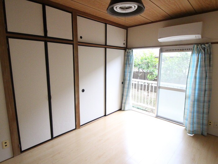 物件内観写真9　(居室)