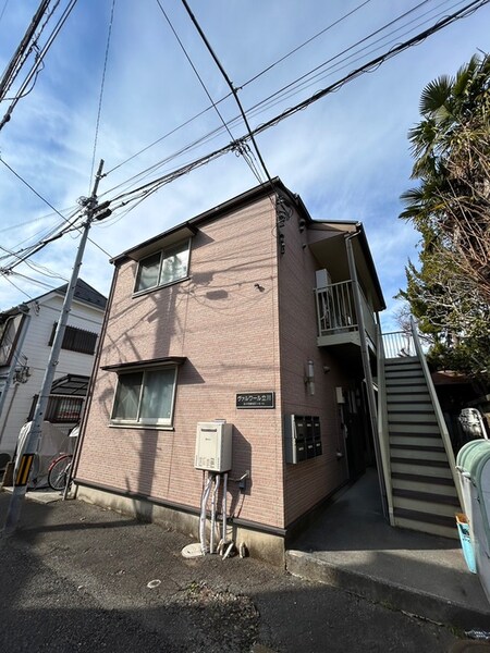 ヴァルワール立川外観写真