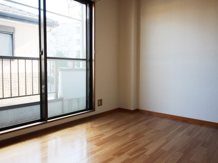 物件内観写真6　(居室)