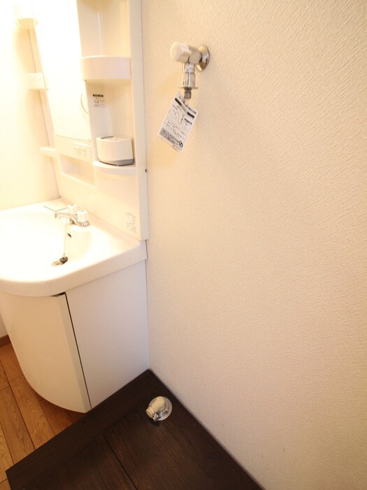 物件内観写真15　(洗濯機置場)