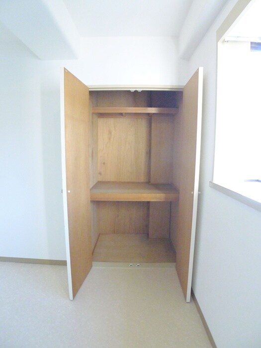 物件内観写真11　(収納)