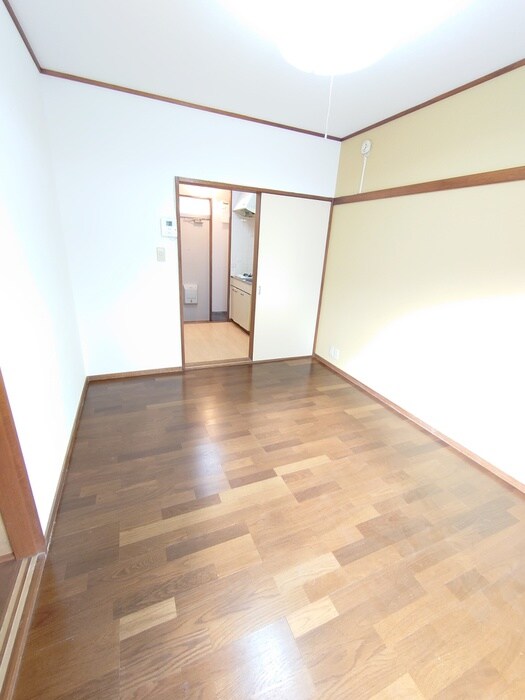 物件内観写真9　(居室)