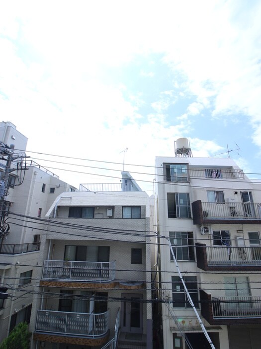 物件内観写真16　(室内からの展望)