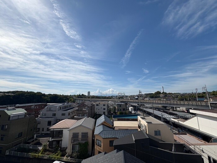 物件内観写真17　(室内からの展望)