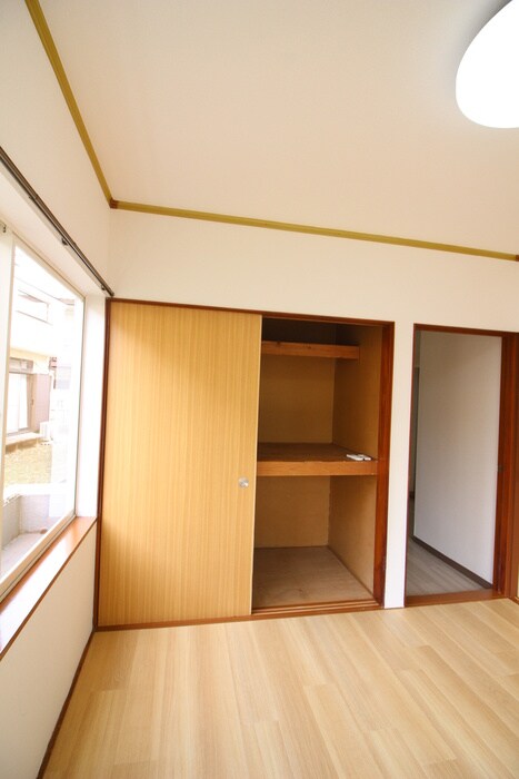 物件内観写真10　(収納)
