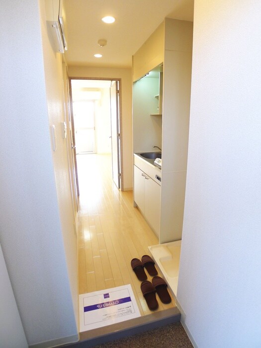 物件内観写真16　(玄関)