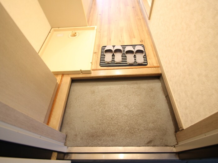 物件内観写真17　(玄関)