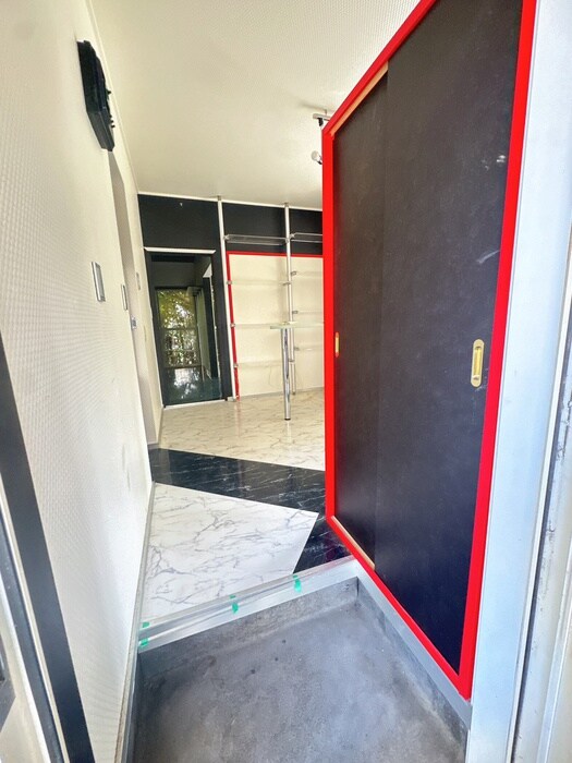 物件内観写真15　(玄関)