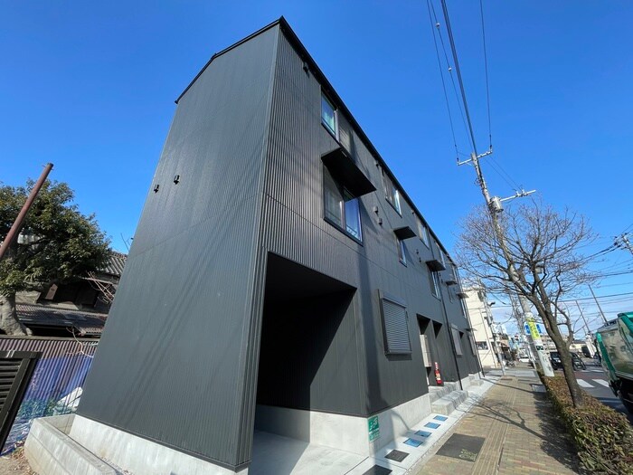 物件外観写真3　(駐車場)