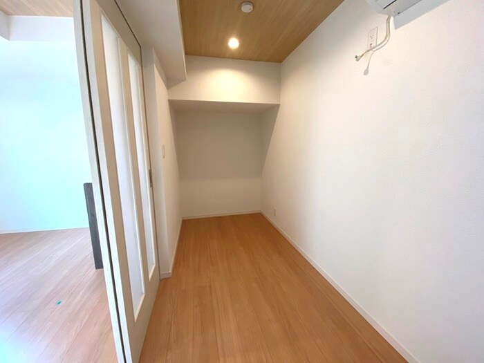 物件内観写真10　(居室)