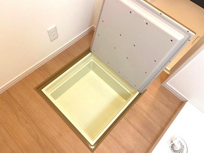 物件内観写真16　(収納)