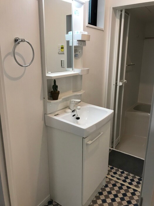 物件内観写真11　(洗面)