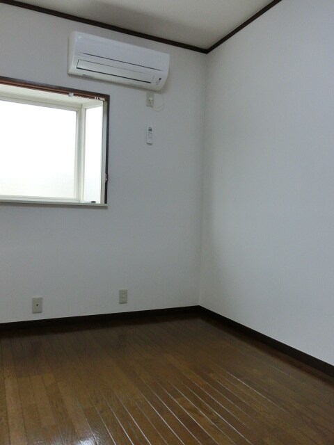 物件内観写真4　(居室)