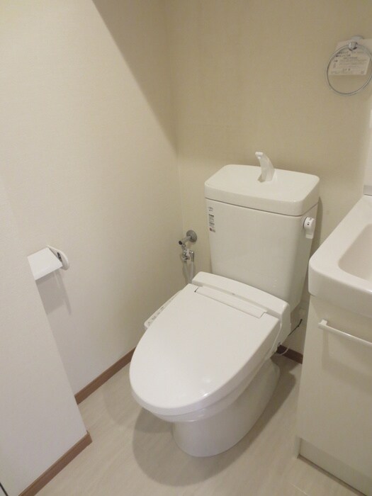 物件内観写真12　(トイレ)