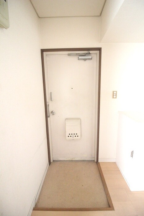 物件内観写真15　(玄関)